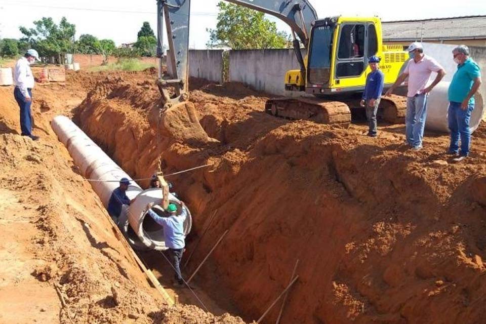 Vilhena: Canteiros de obras em diversos bairros garantem continuidade de grandes projetos de infraestrutura