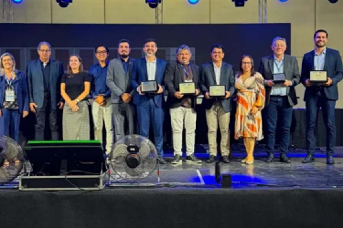 Boas práticas na gestão previdenciária conquista 1º lugar e recebe três premiações em congresso nacional
