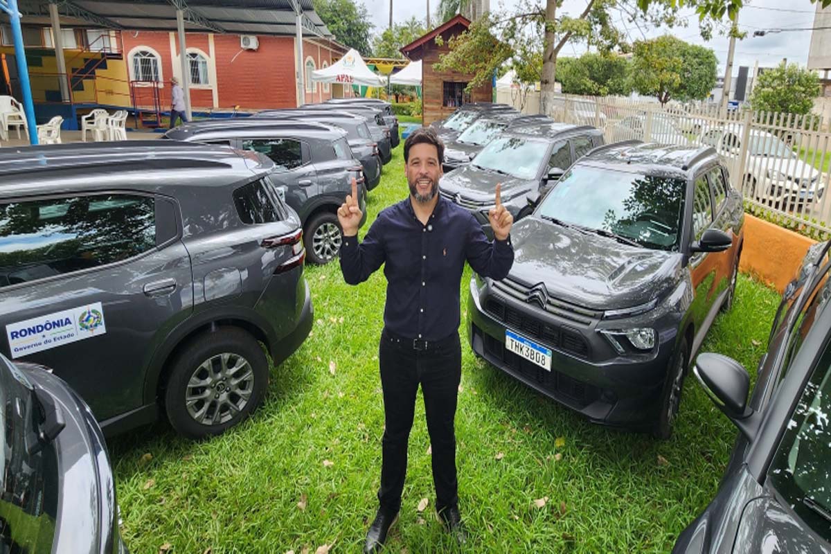 Delegado Camargo destaca a entrega de 38 veículos para APAEs de Rondônia