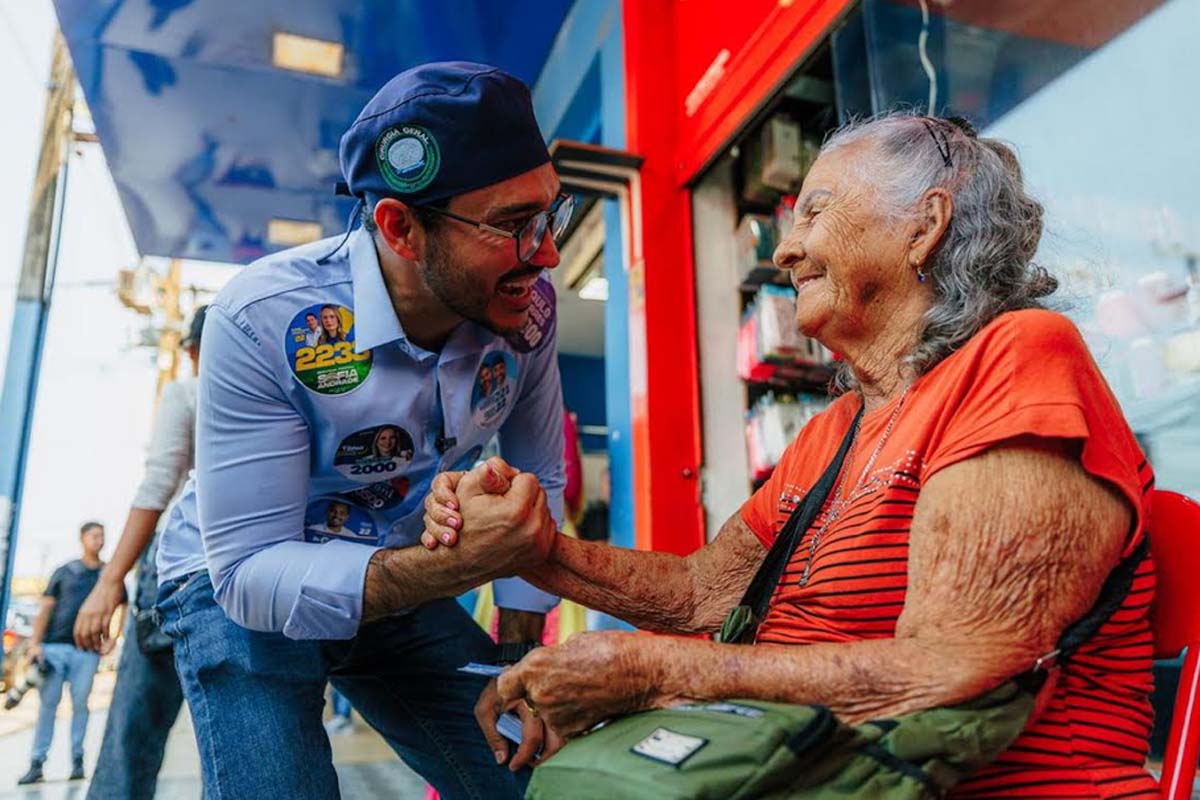 Dr. Fernando Máximo leva a campanha para a rua e conversa com a população da zona Sul de Porto Velho