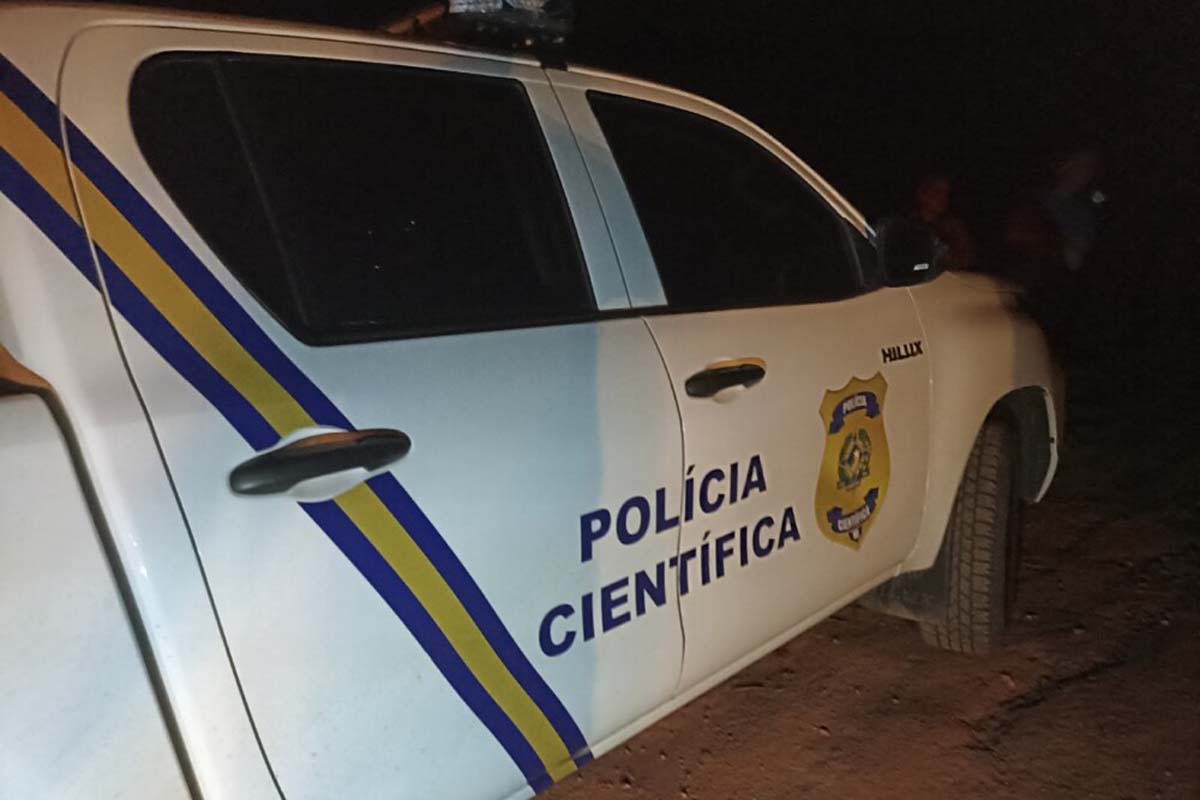 Homem é encontrado morto com quatro tiros na cabeça em Rolim de Moura