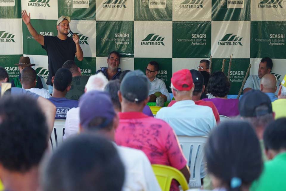 Marcelo Cruz estimula agricultura familiar com 40 toneladas de calcário em São Miguel do Guaporé