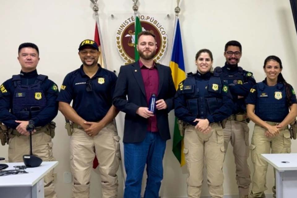 Unidades do MPRO no Vale do Guaporé recebem visita institucional da PRF para discutir segurança viária