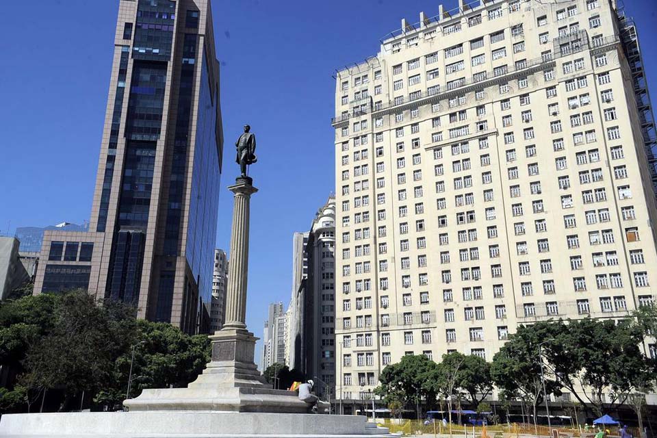 Edifício A Noite pode ser comprado pela prefeitura carioca