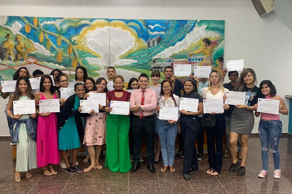 Alunos concluem Oficina de capacitação na Escola do Legislativo