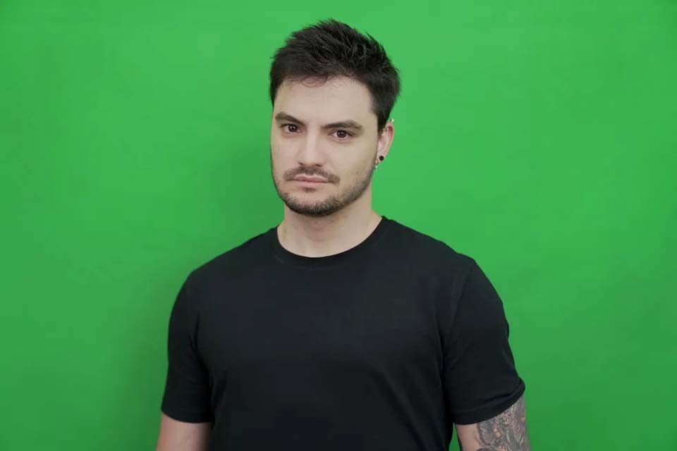 Felipe Neto terá que indenizar mulher por divulgar mensagem privada sobre a pandemia, decide Justiça de SC