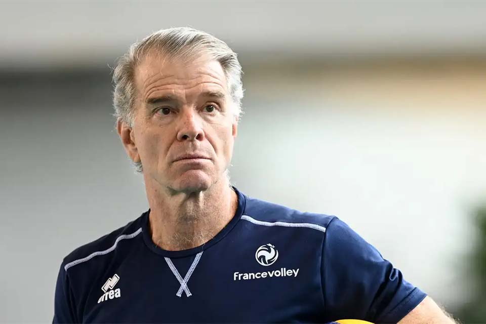 Bernardinho assume o comando da seleção masculina de vôlei