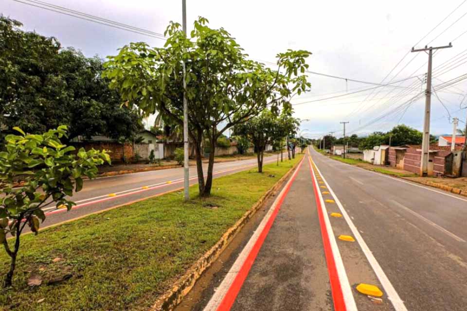 Construção de pista de caminhada na RO-010 reforça segurança e mobilidade em Mirante da Serra