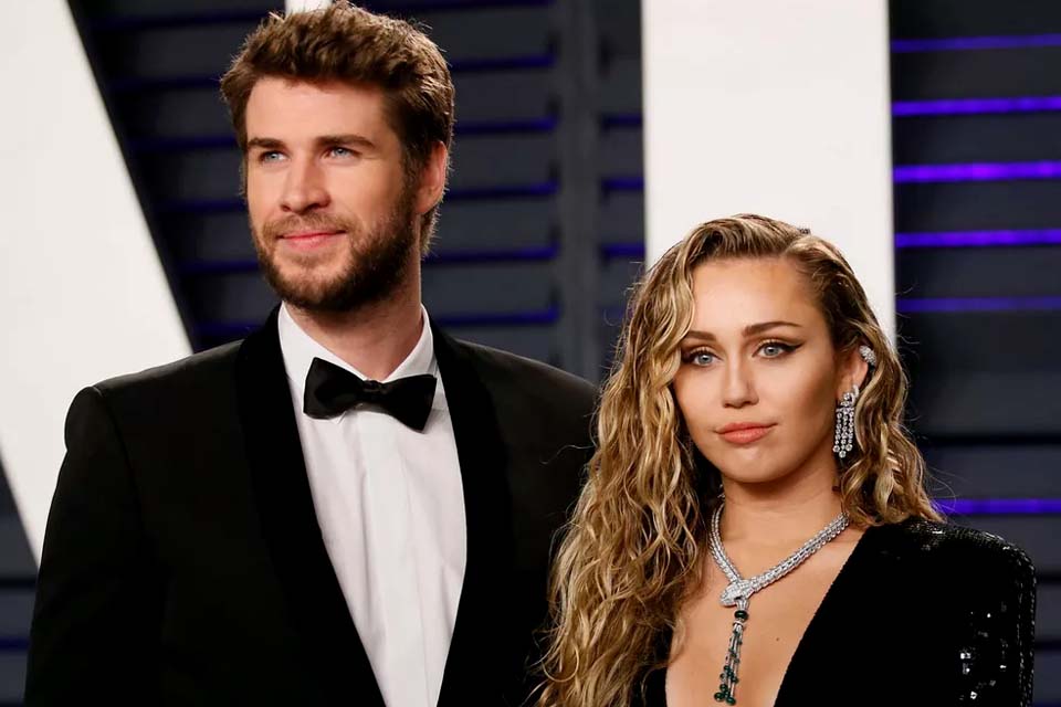 Liam Hemsworth entra com pedido de divórcio de Miley Cyrus após sete meses de casamento