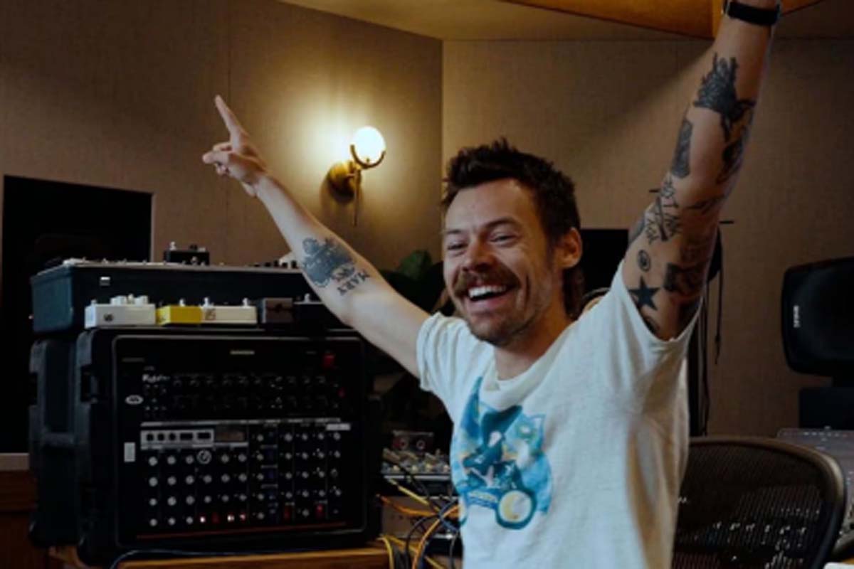 Por que fãs estão chamando Harry Styles de pé-frio após eliminação do Brasil na Copa
