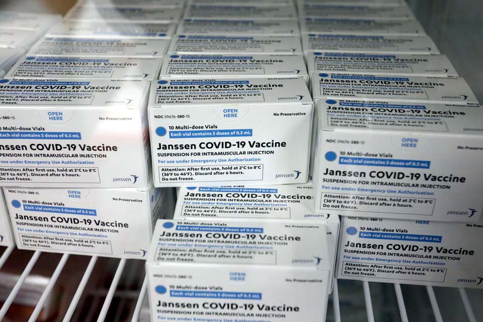 Painel dos EUA quer mais dados antes de decidir sobre vacina da J&J