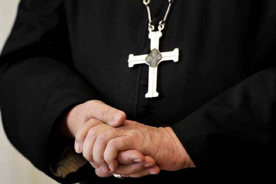 Igreja italiana lança estudo sobre pedofília entre padres