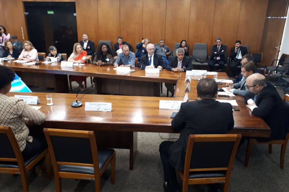 TRANSPOSIÇÃO: Sintero reúne-se em Brasília com bancada Federal de Rondônia, presidente da CEEXT e Ministério da Economia