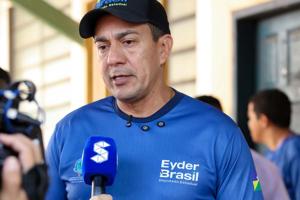 Eyder Brasil propõe lei para valorizar jornalistas e ampliar acesso à informação em Rondônia