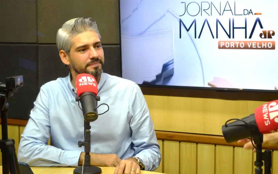 Wiveslando Neiva assume o comando do Radar de Notícias na Jovem Pan News