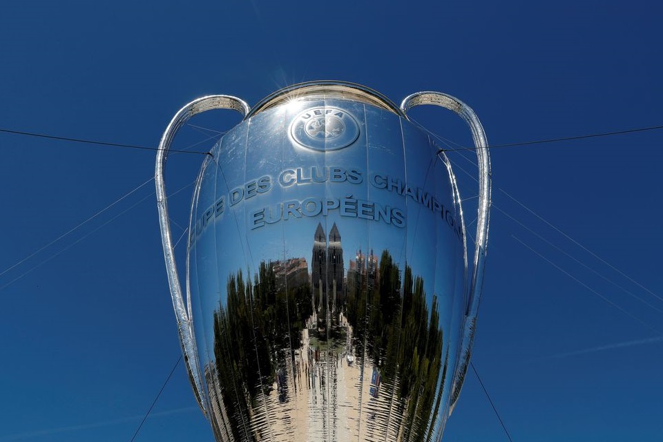 Uefa adia finais da Liga dos Campeões e da Liga Europa