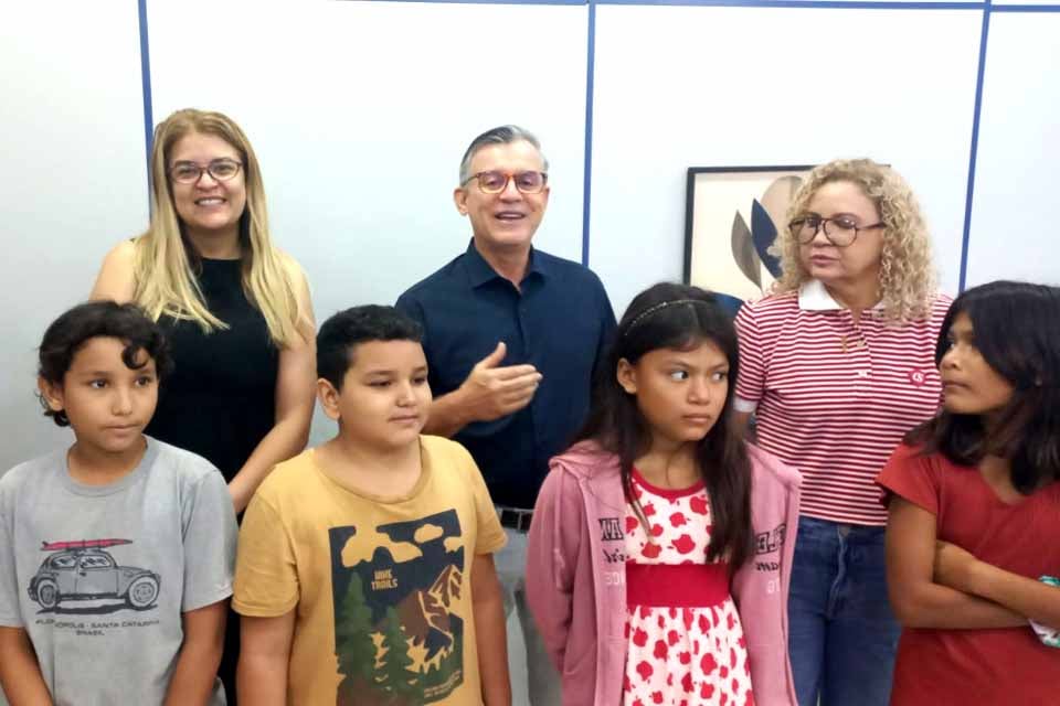 Prefeitura de Porto Velho realiza entrega de bicicletas a crianças da zona Sul