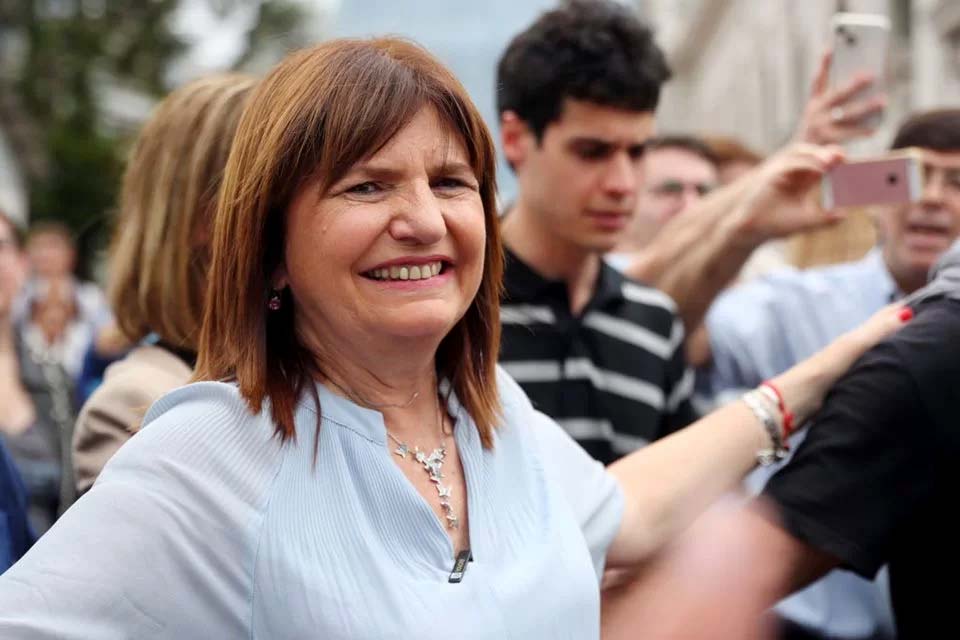 Presidente eleito da Argentina confirma ex-rival Bullrich no Ministério da Segurança