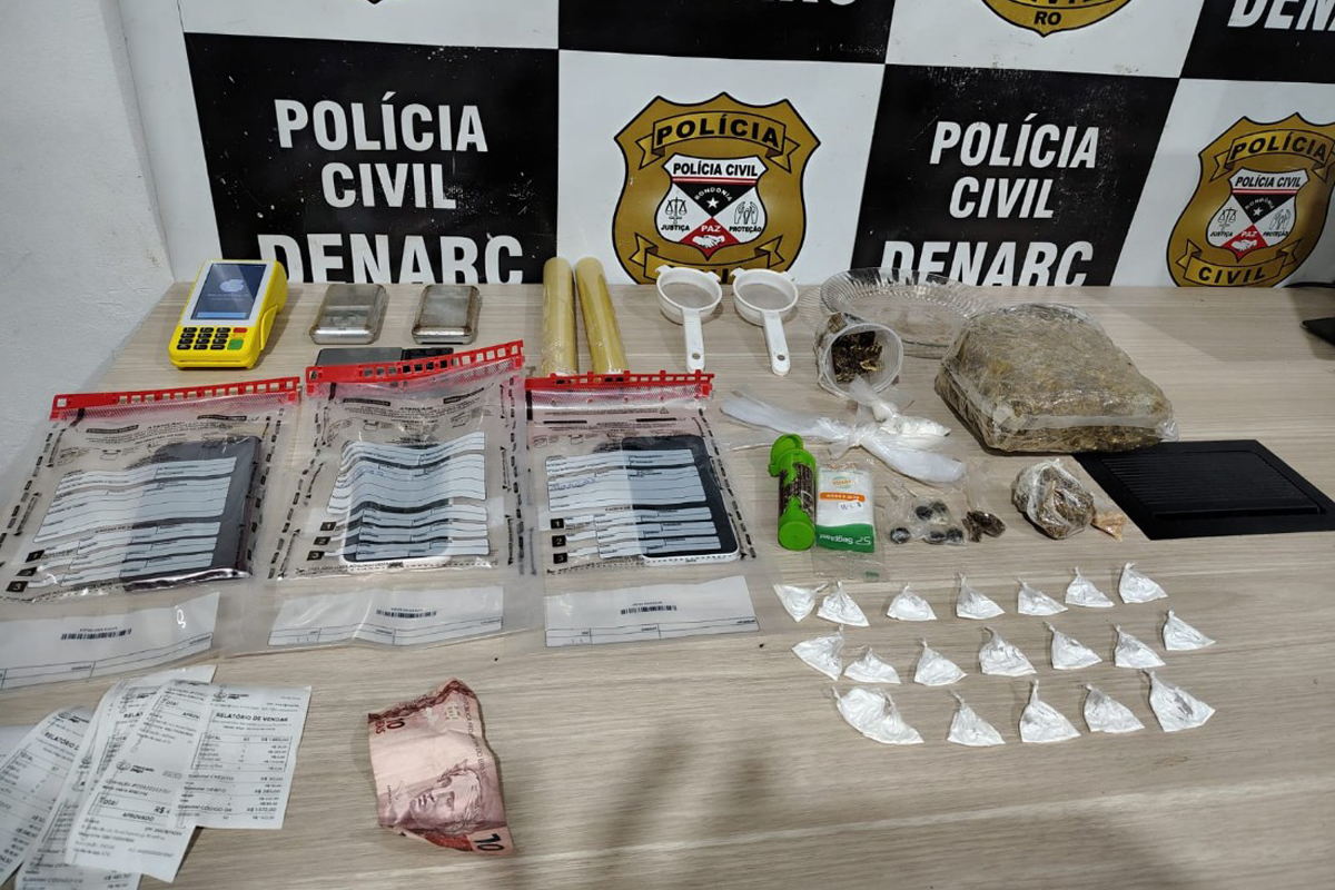 Denarc apreende skunk, cocaína, oxi e haxixe com dois irmãos