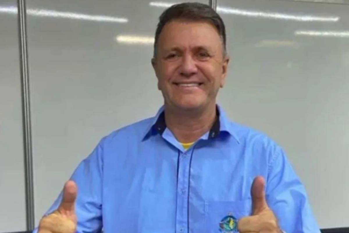 Luizinho Goebel destina recurso no valor de R$ 70 mil para equipamentos de informática da APAE de Buritis