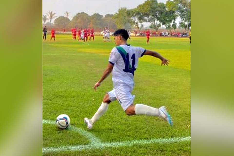 Autor de gol do Rondoniense na Série B, Esquerda revela carregar avó em todas as partidas