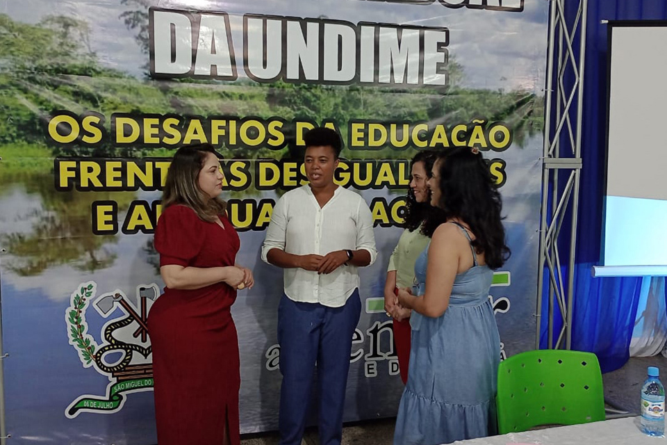 Semed participa do encerramento do Fórum da Undime, em São Miguel do Guaporé    