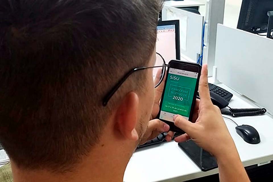 Cerca de 70% das inscrições do Sisu são feitas por dispositivos móveis