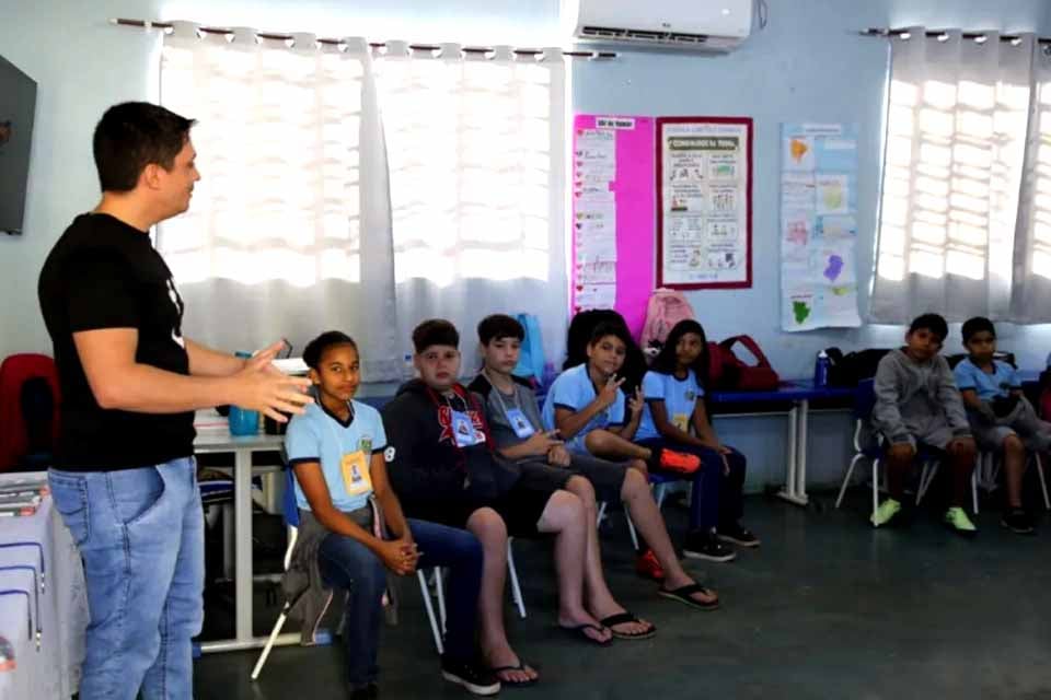 Prefeitura de Vilhena abre concurso público para Professor Nível III