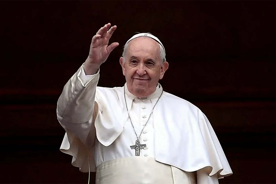 Papa Francisco nega rumores de que vá renunciar: 'Deus vai dizer'