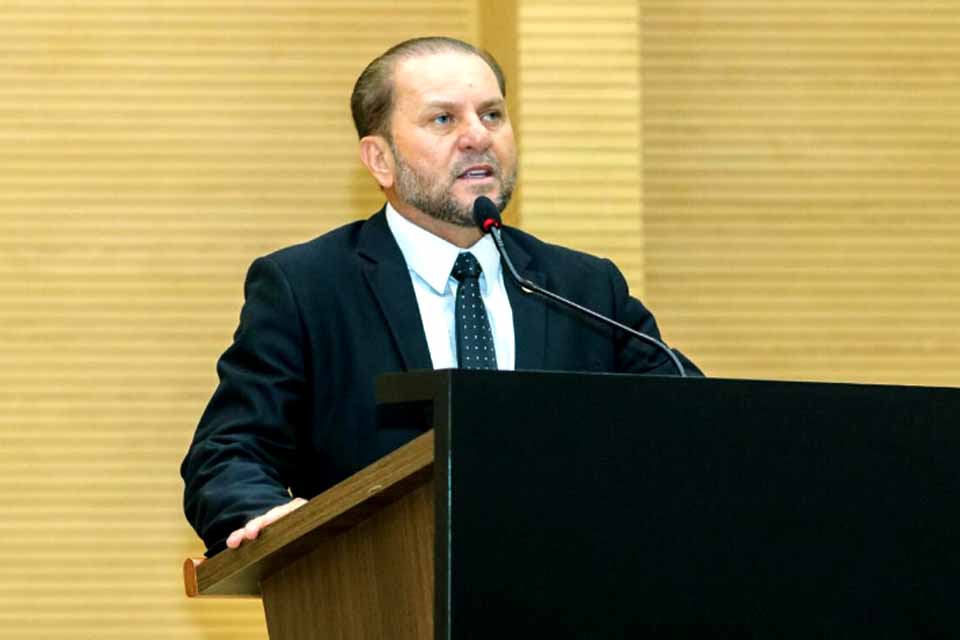 Cirone Deiró viabiliza recurso e atletas de Rondônia participam de Mundial de Karatê