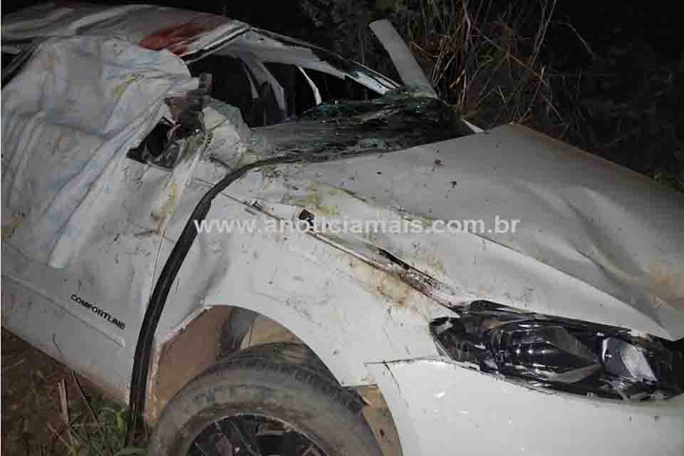 Duas mulheres morrem após carro capotar na BR-364