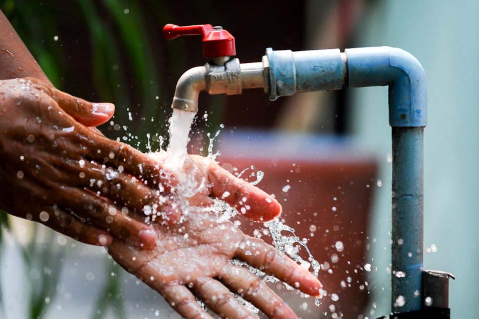 Fornecimento de água para famílias da Rua Fidalgo na zona Sul de Porto Velho é restabelecido