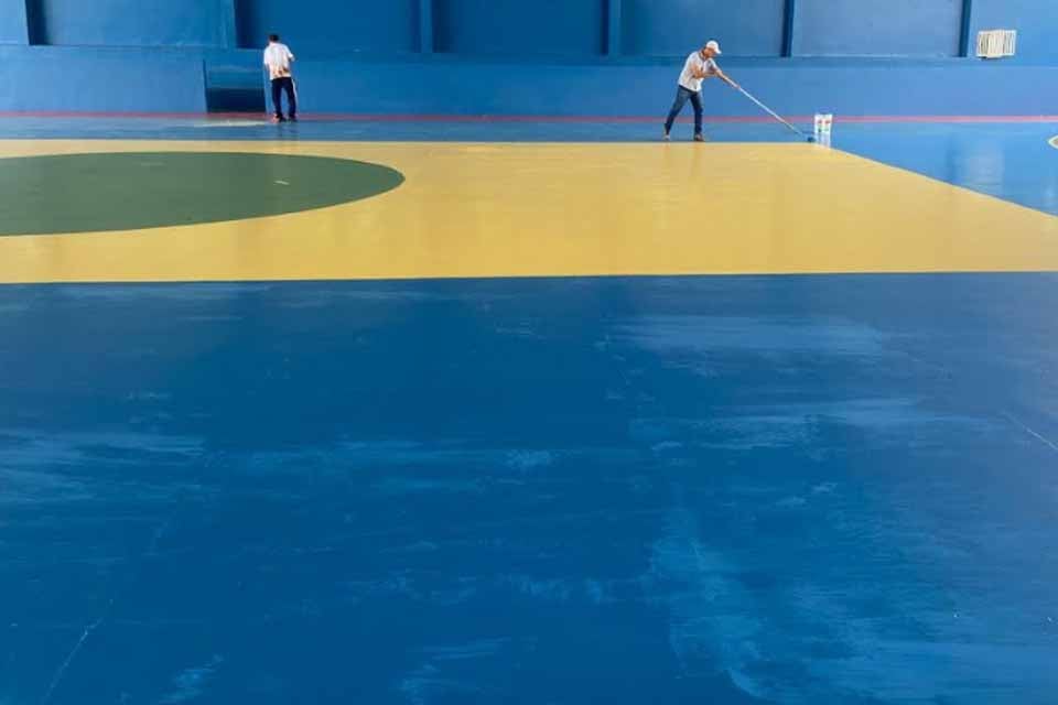 Parceria garante melhorias para a quadra de esportes da Praça Jardim dos Migrantes