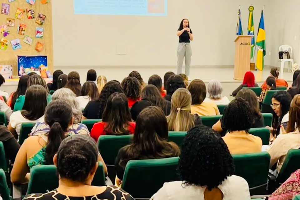 Prefeitura de Jaru promove capacitação de instrução fônica para professores que atuam na educação infantil e ensino fundamental