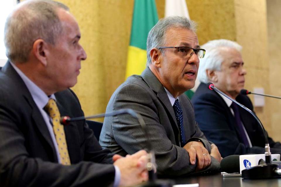 Governo estuda compensação em caso de alta dos combustíveis