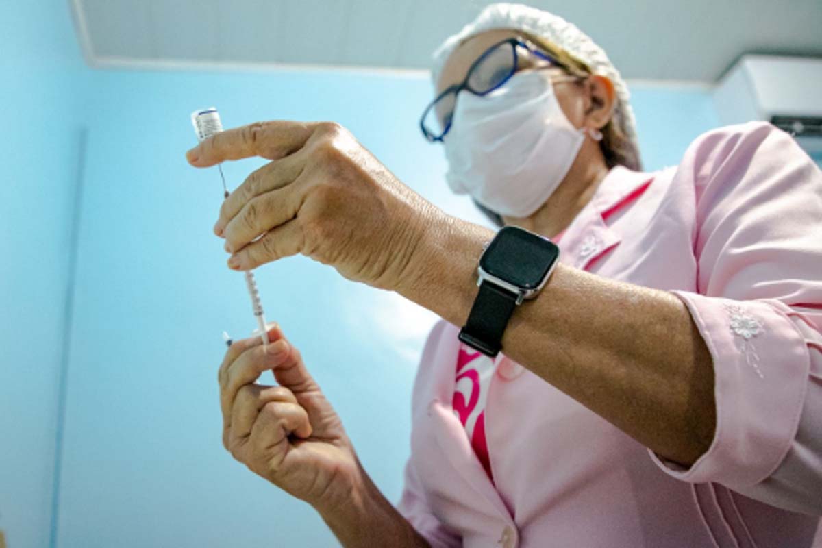 Multivacinação segue nas unidades de saúde com foco na atualização da caderneta