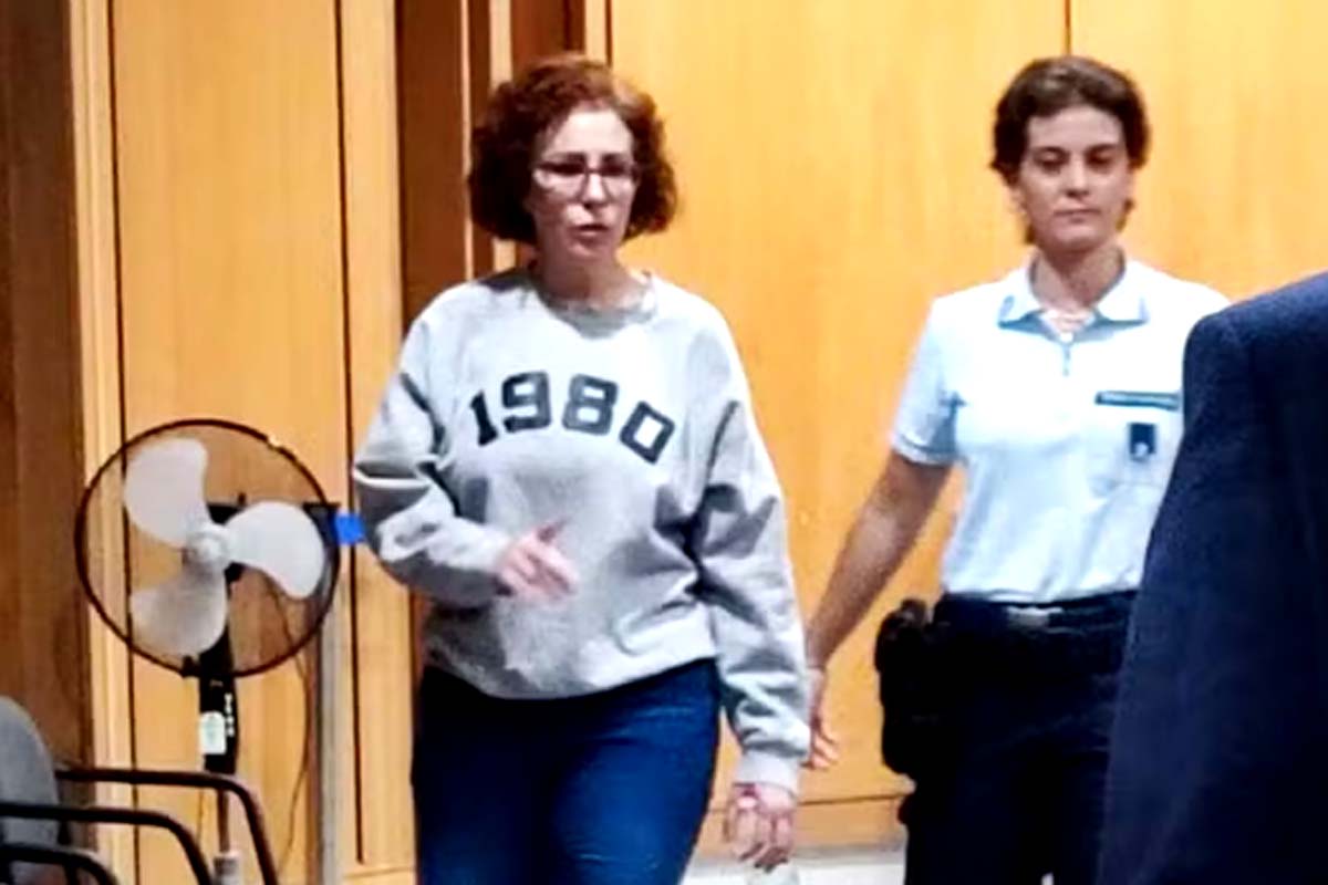 Zambelli pede ao STF salvo-conduto para vir ao Brasil votar na mãe