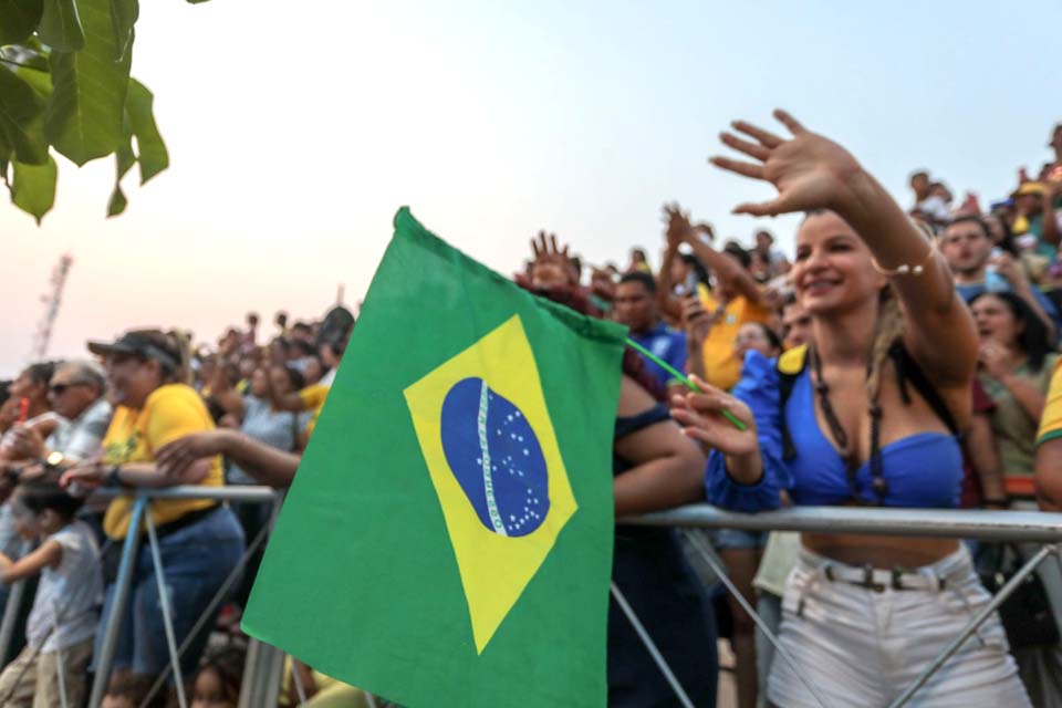 Desfile de 7 de Setembro reúne cerca de 6 mil pessoas em Porto Velho; evento foi marcado por desfile de estudantes e militares