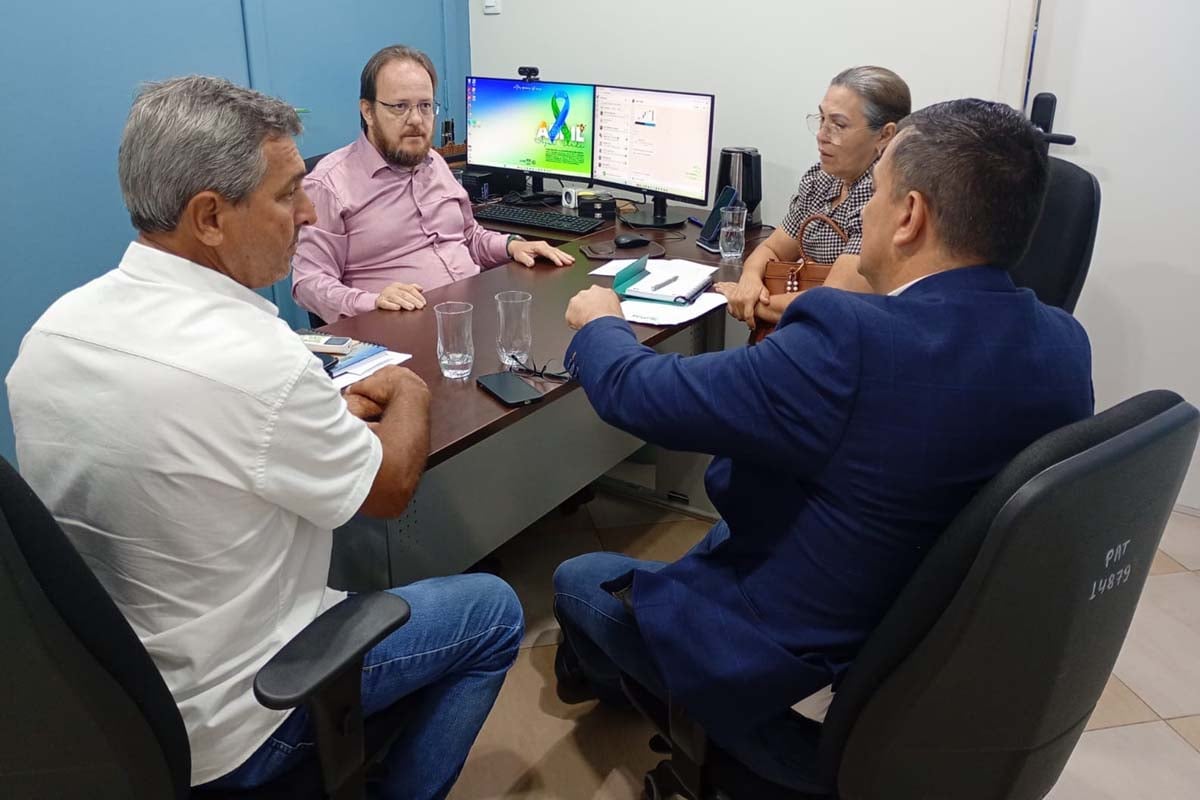  Deputado Laerte Gomes e vereadora Nadja Lagares levam demanda sobre abastecimento de água em Espigão do Oeste à Caerd