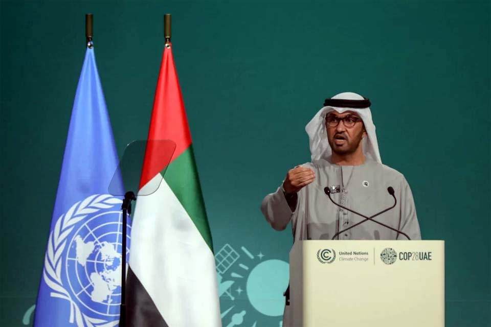 Ahmed Al Jaber, presidente da COP28, diz que continuará investindo em petróleo