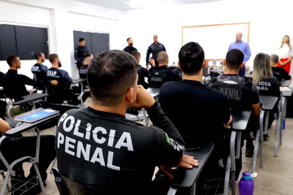 Curso Sobrevivência Jurídica e Administrativa capacita policiais penais em Porto Velho