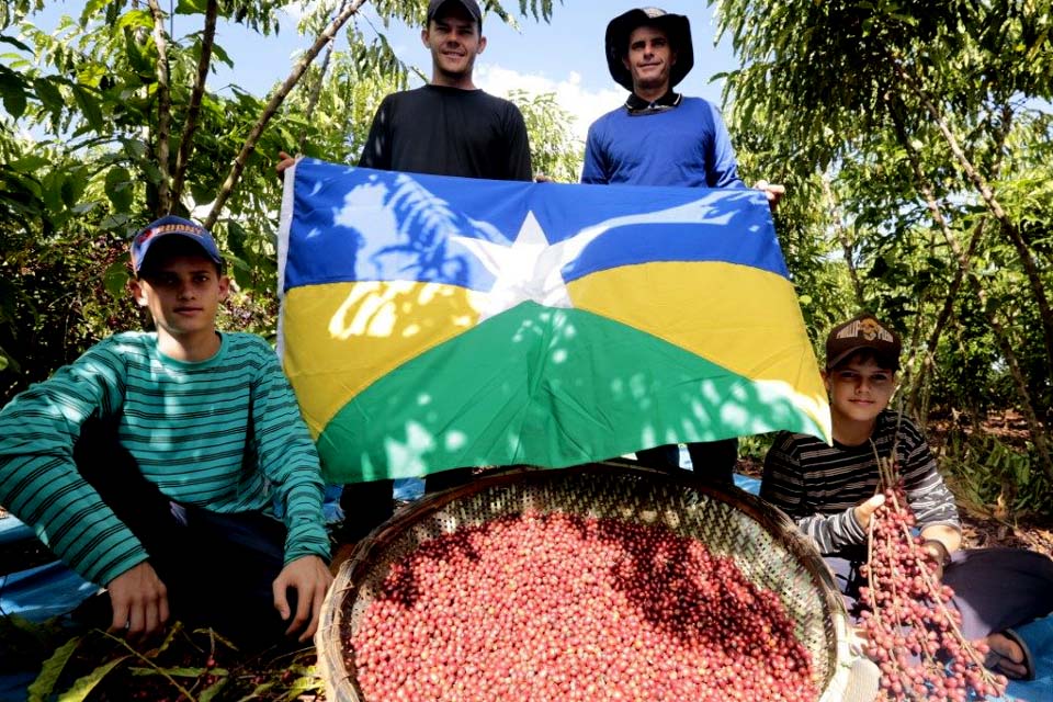 Associação Vida Nova recebe incentivo para melhorar a produção de café em Cacoal