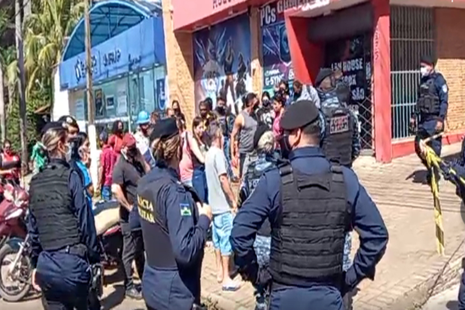 Tentativa de assalto termina com homem morto a tiros em frente ao Shopping