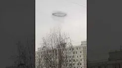 Cinegrafista filma fenômeno estranho nos céus de Moscou  