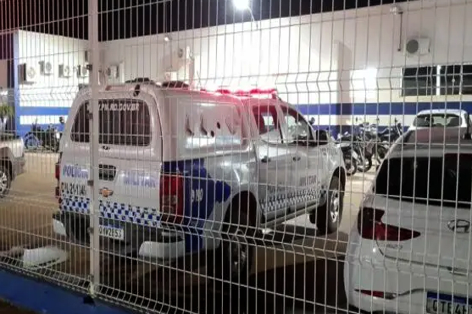 Homem é atacado a golpes de facão pelo irmão da ex mulher