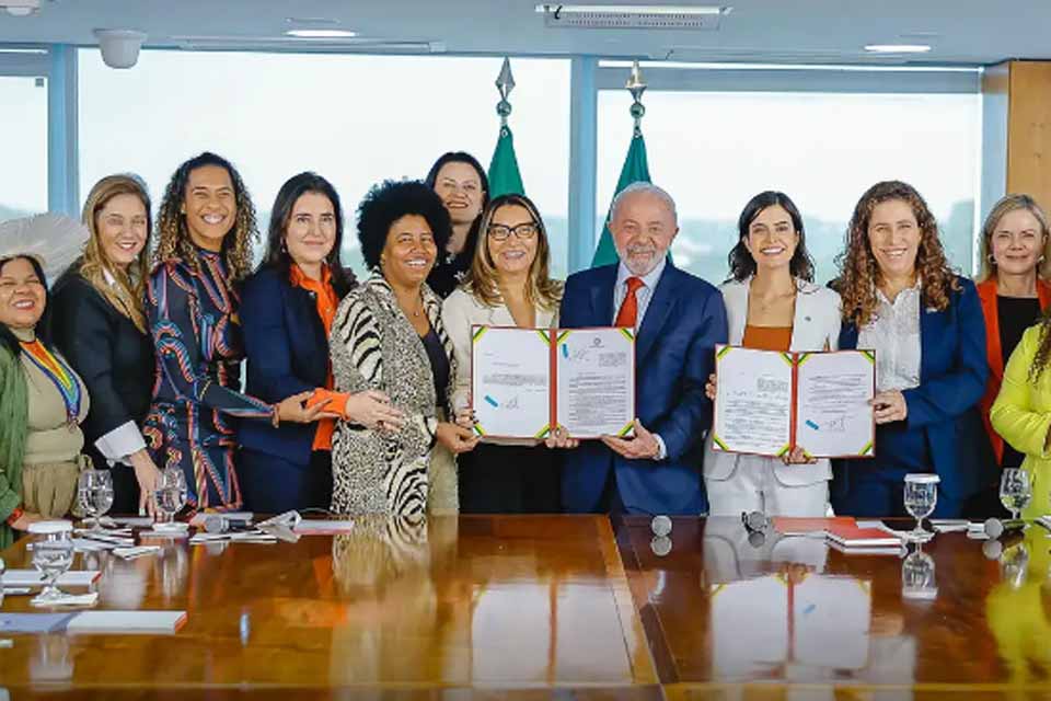 Lula sanciona cota de 30% para mulheres em conselhos de estatais