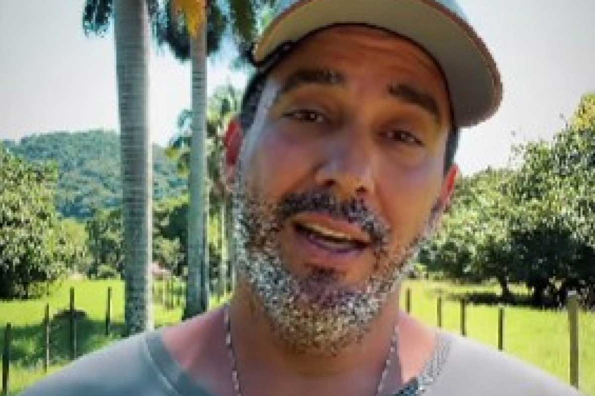 André Marques celebra 2 anos sem fumar: “achava que era impossível parar”