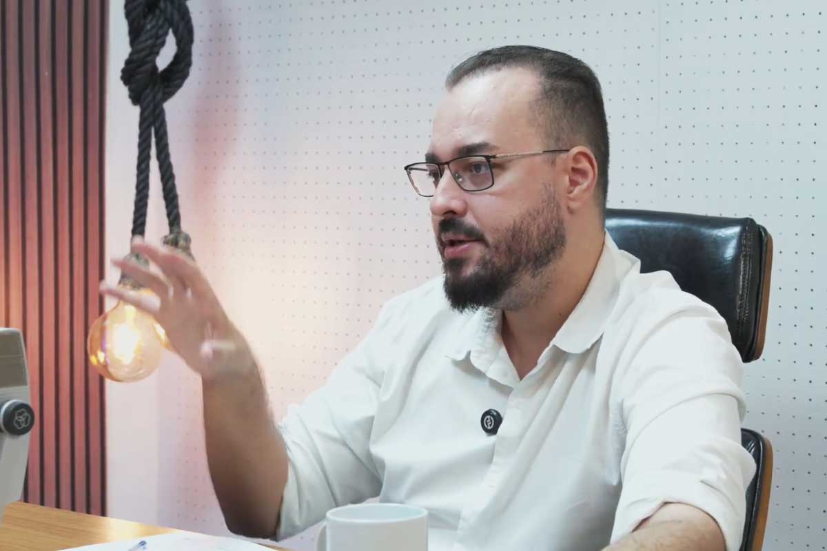 Pesquisador aponta institutos que “vendem resultado”, prevê disputa acirrada pelo Governo e indefinição no Senado