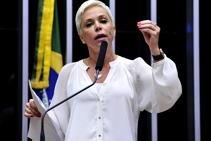 Advogados tentam barrar posse de Cristiane Brasil no Trabalho