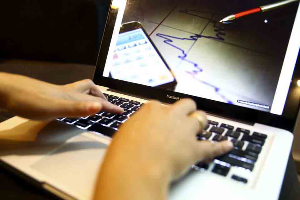 Brasil quer atrair empresas de tecnologia do Japão e de Singapura